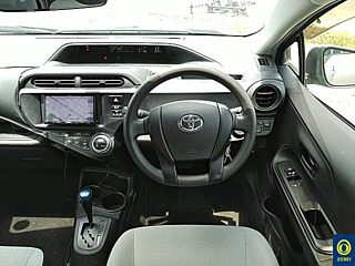 TOYOTA AQUA 2015