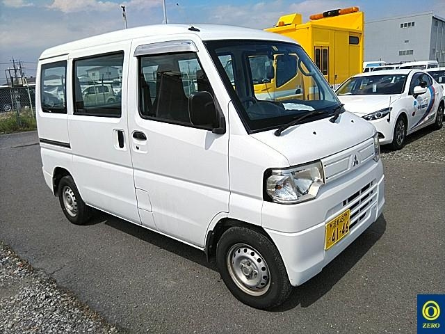MITSUBISHI MINICAB VAN 2013