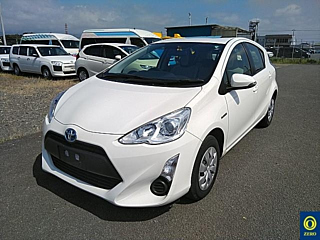 TOYOTA AQUA 2015