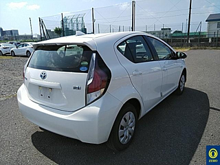 TOYOTA AQUA 2015