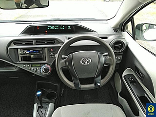 TOYOTA AQUA 2013