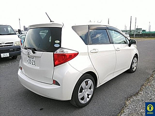 TOYOTA RACTIS 2011