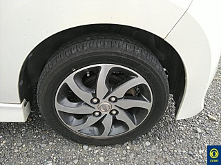 NISSAN ROOX 2012