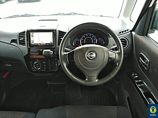 NISSAN ROOX 2012