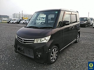 NISSAN ROOX 2011