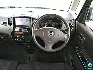 NISSAN ROOX 2011