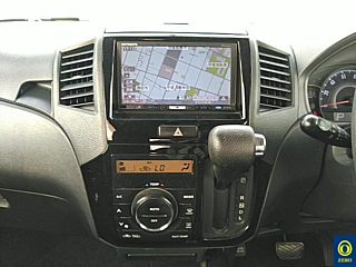 NISSAN ROOX 2011