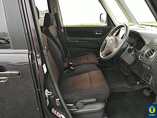 NISSAN ROOX 2011