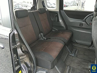 NISSAN ROOX 2011