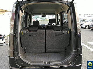 NISSAN ROOX 2011