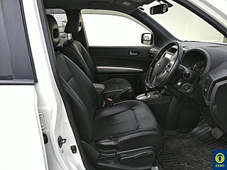 NISSAN X-TRAIL 2012