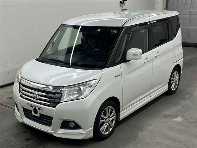 MITSUBISHI DELICA D2 2018