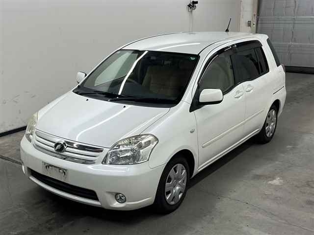 TOYOTA RAUM 2008