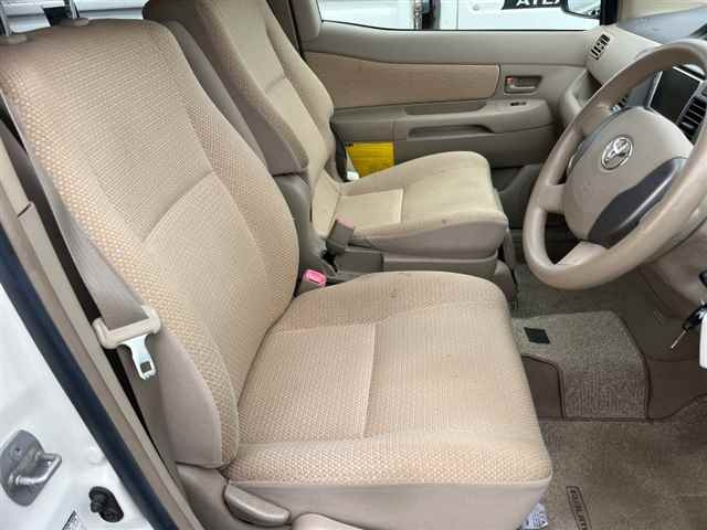 TOYOTA RAUM 2008