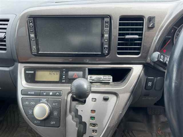 TOYOTA WISH 2008