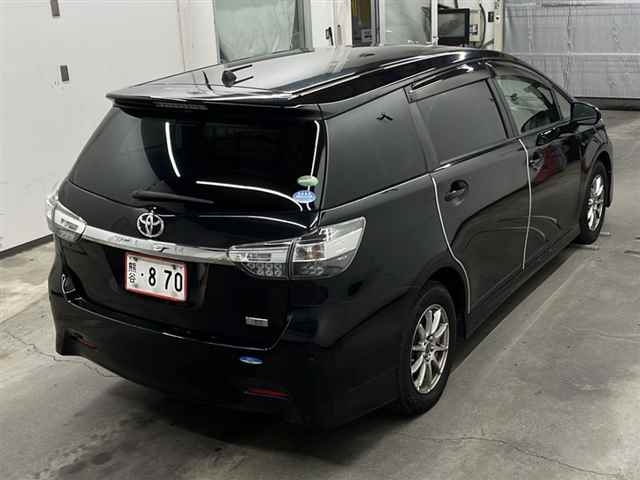 TOYOTA WISH 2015