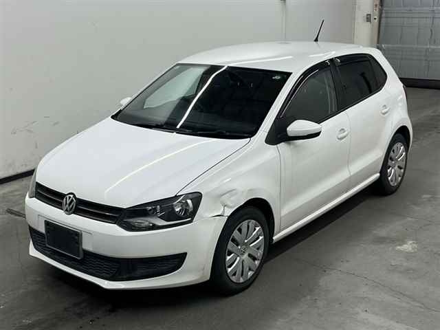 VOLKSWAGEN POLO 2011