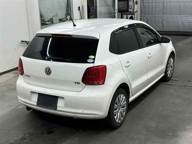 VOLKSWAGEN POLO 2011