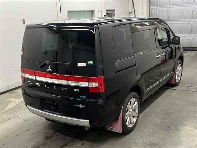 MITSUBISHI DELICA D5 2016