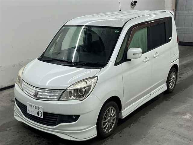 MITSUBISHI DELICA D2 2013
