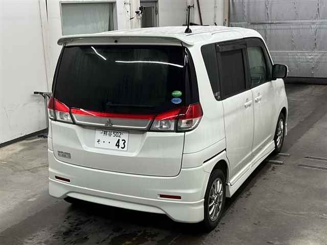 MITSUBISHI DELICA D2 2013