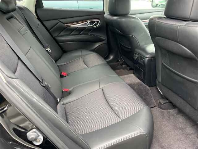 NISSAN FUGA 2012