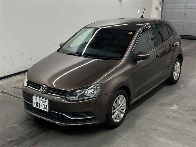 VOLKSWAGEN POLO 2015