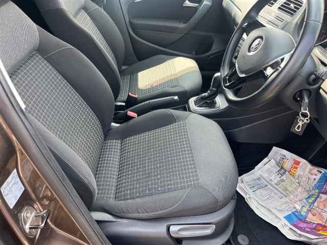 VOLKSWAGEN POLO 2015