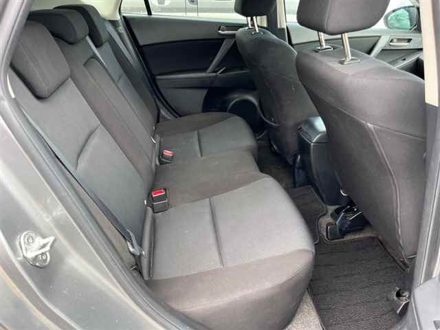 MAZDA AXELA 2010