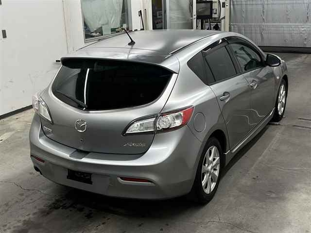 MAZDA AXELA 2010