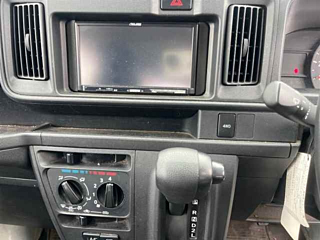 DAIHATSU HIJET VAN 2019