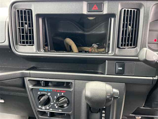 DAIHATSU HIJET VAN 2021