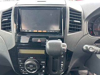 NISSAN ROOX 2011
