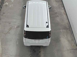 NISSAN ROOX 2011