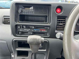 DAIHATSU HIJET VAN 2011