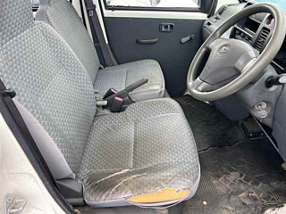 DAIHATSU HIJET VAN 2011