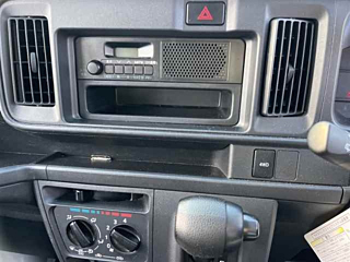 DAIHATSU HIJET VAN 2019