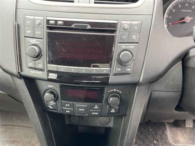 SUZUKI SWIFT 2012