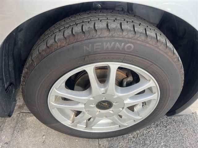 NISSAN TIIDA 2010