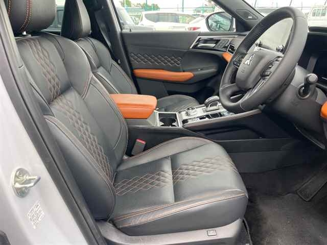 MITSUBISHI OUTLANDER PHEV 2023