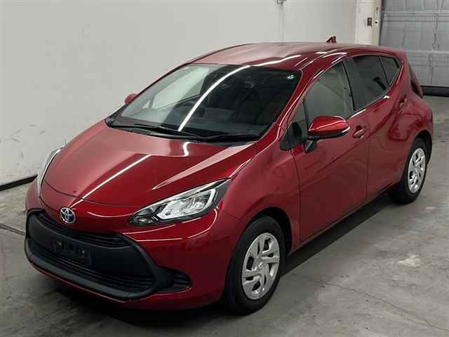 TOYOTA AQUA 2021