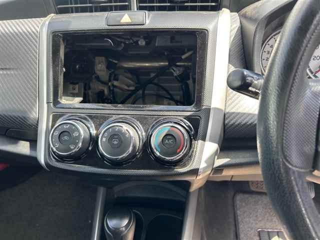 TOYOTA COROLLA FIELDER 2015