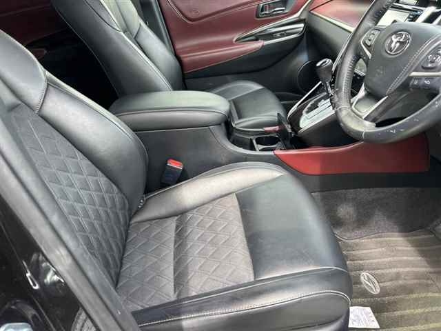 TOYOTA HARRIER 2017
