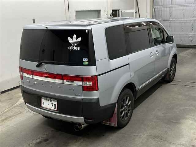MITSUBISHI DELICA D5 2017