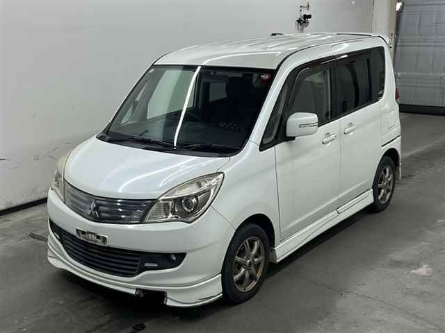 MITSUBISHI DELICA D2 2012