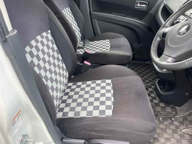 MITSUBISHI DELICA D2 2012