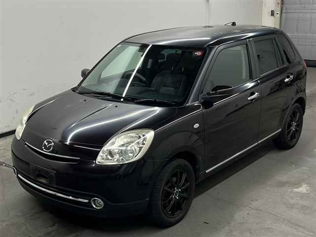 MAZDA VERISA 2010