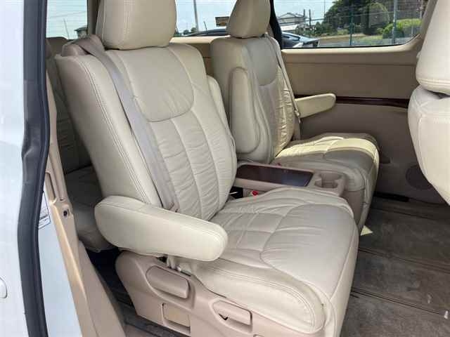 TOYOTA ALPHARD 2009