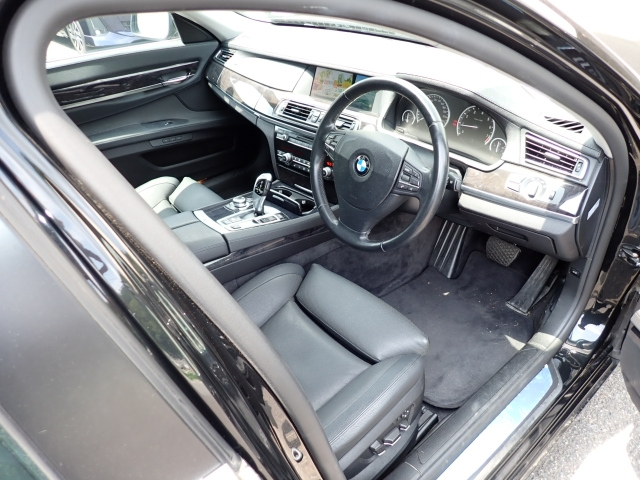 BMW 7 SERIES 2010