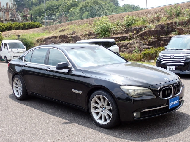 BMW 7 SERIES 2010